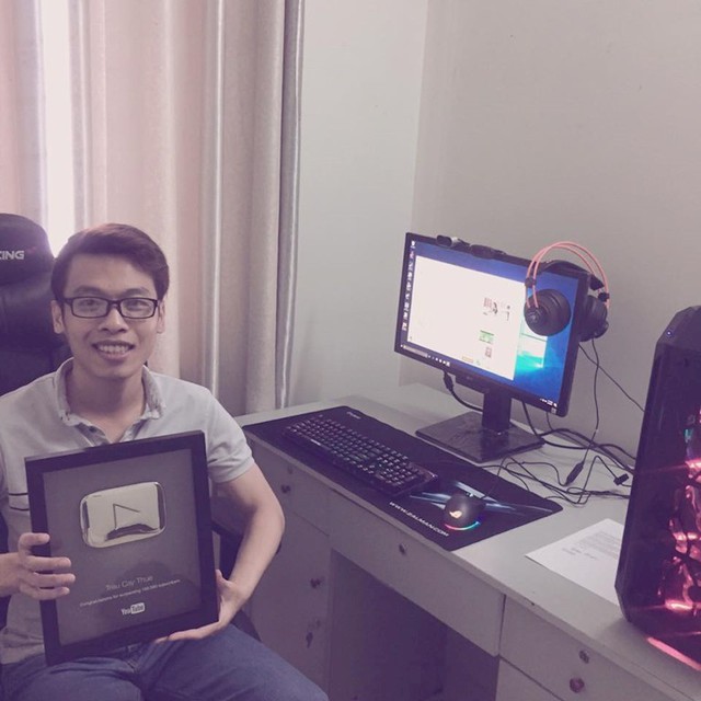 LMHT: Tại sao gần chục năm, vẫn còn người hâm mộ những kẻ cày thuê? - Ảnh 4. LMHT: Tại sao gần chục năm, vẫn còn người hâm mộ những kẻ cày thuê? - Ảnh 4.