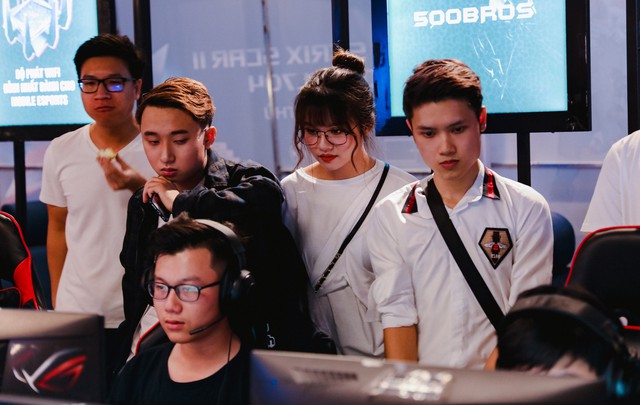 Toàn cảnh giải đấu Apex Legends đầu tiên tại Việt Nam: Team Gamehome độc chiếm ngôi đầu - Ảnh 14.
