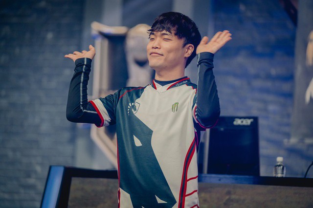 LMHT: Doublelift quyết chiến Bjergsen, giành vé tới MSI 2019 tổ chức tại Việt Nam - Ảnh 2. LMHT: Doublelift quyết chiến Bjergsen, giành vé tới MSI 2019 tổ chức tại Việt Nam - Ảnh 2.