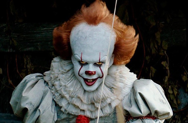 It: Chapter Two tung trailer đầu tiên nhưng thứ khiến fan ngán ngẩm vì gã hề Pennywise chẳng có gì đáng sợ - Ảnh 4.