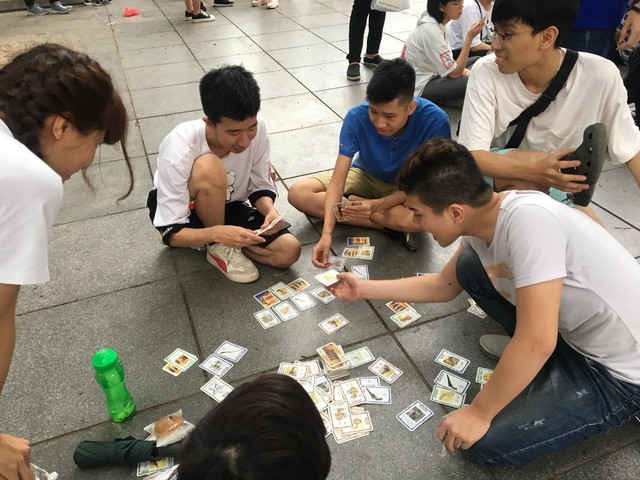 Khám phá không gian Board Game có 1-0-2 tại Hà Nội, mang phong cách làng cổ châu Âu kinh dị - Ảnh 1.