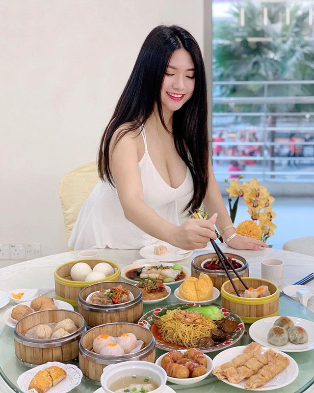 Chiêm ngưỡng vòng một tuyệt phẩm hơn 100 cm của hot girl, thánh nữ trên Instagram - Ảnh 12.