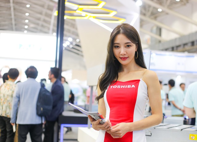 Một vòng các em gái xinh đẹp tại Computex 2019: Chỉ muốn ngắm mãi không về - Ảnh 14.