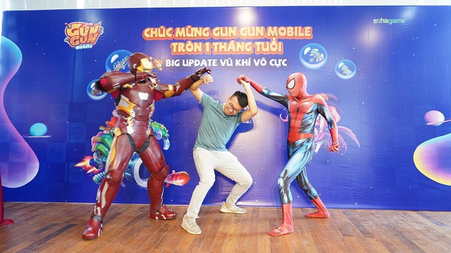 Gia đình gamer ham vui nhất quả đất: Bế theo con, bắt xe khách, lội gần 100km đến dự offline Gun Gun Mobile - Ảnh 3.