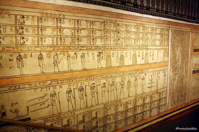 Bạn biết gì về Amduat - tử thư của hoàng đế Ai Cập Thutmose đệ Tam? - Ảnh 1.