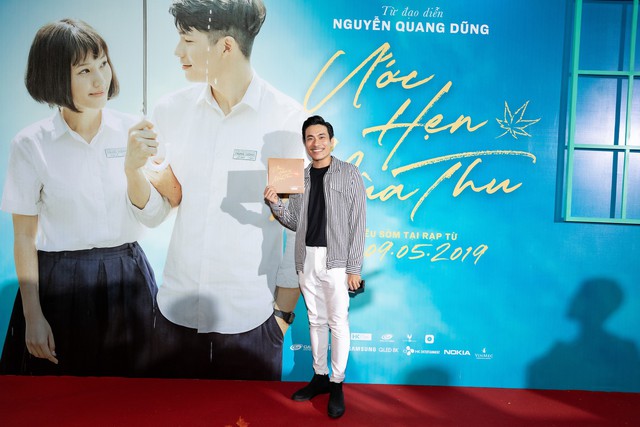 Dàn sao Ước Hẹn Mùa Thu cùng đạo diễn Nguyễn Quang Dũng bất ngờ tổ chức sinh nhật cho Kay Trần ngay tại buổi ra mắt phim - Ảnh 12.