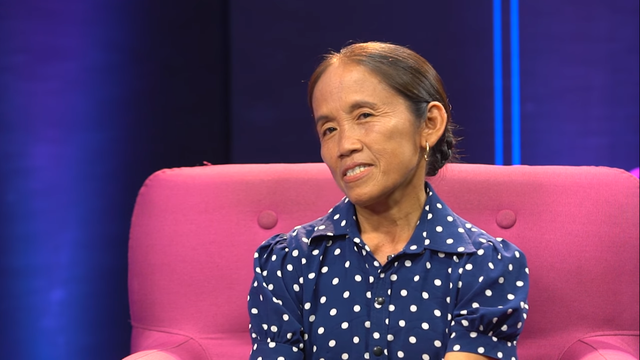 Bà Tân Vlog lại lên sóng truyền hình, chụp ảnh cùng Trấn Thành nhưng chiếc áo chấm bi mới là thứ khiến dân mạng trầm trồ - Ảnh 4.