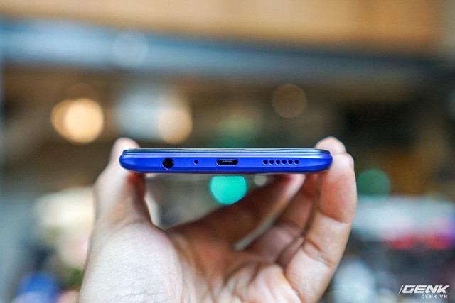 Ảnh thực tế Realme 3 Pro: Đối thủ của Xiaomi Redmi Note 7 Pro sắp bán ra tại Việt Nam, giá hơn 6 triệu đồng - Ảnh 14.