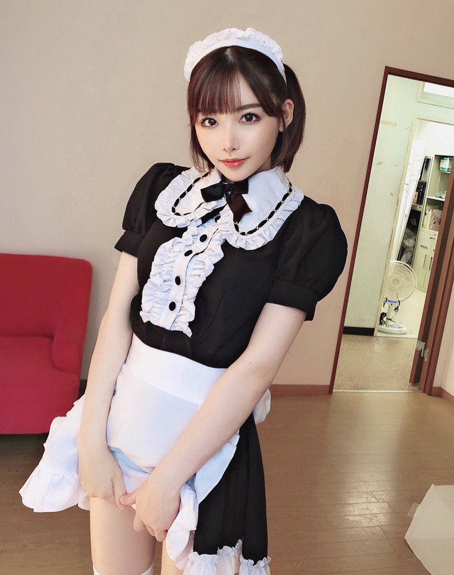 Ngắm nhan sắc xinh đẹp của các idol 18+ Nhật Bản trong trang phục nàng hầu - Ảnh 1.