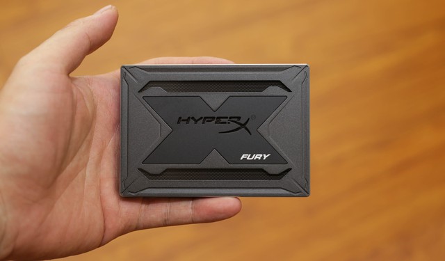 Trải nghiệm SSD HyperX Fury RGB 480GB: Dung lượng lớn, tốc độ cao lại còn sáng lung linh tuyệt sắc - Ảnh 4.