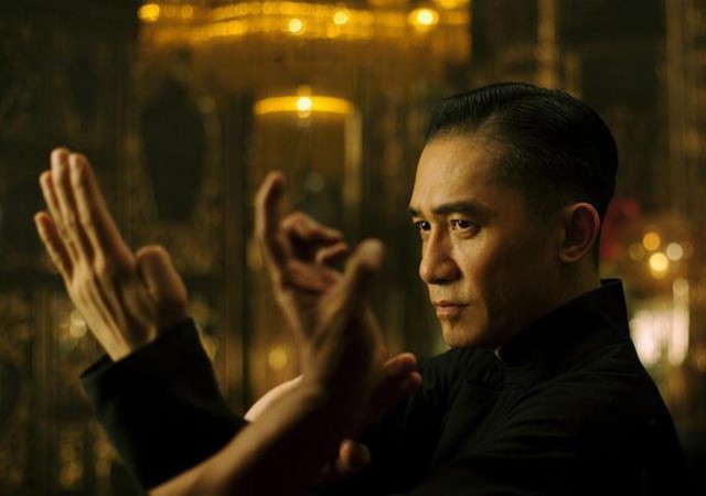 Đóng vai phản diện trong Shang-Chi, Lương Triều Vỹ bị netizen Trung ném đá tới tấp, đòi tẩy chay phim - Ảnh 2.
