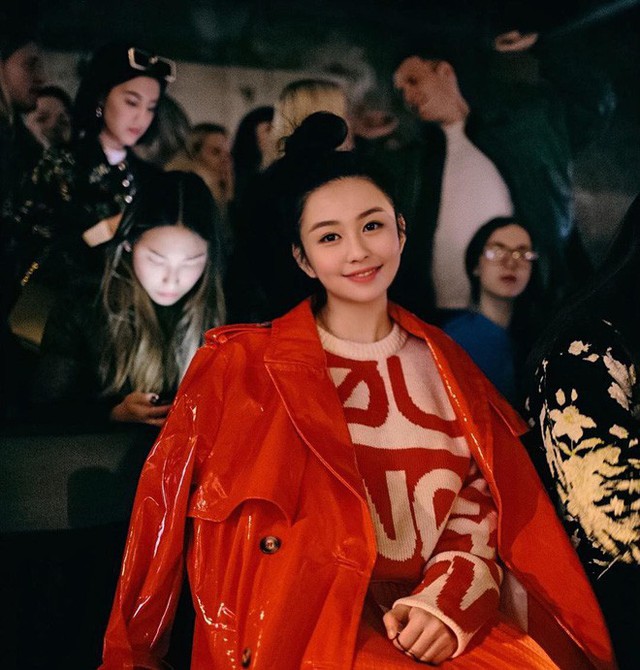 Con gái nữ thần phim nóng: Cô chị được cả showbiz săn đón, cô em 14 tuổi nhan sắc gây bất ngờ - Ảnh 3. Con gái nữ thần phim nóng: Cô chị được cả showbiz săn đón, cô em 14 tuổi nhan sắc gây bất ngờ - Ảnh 3.