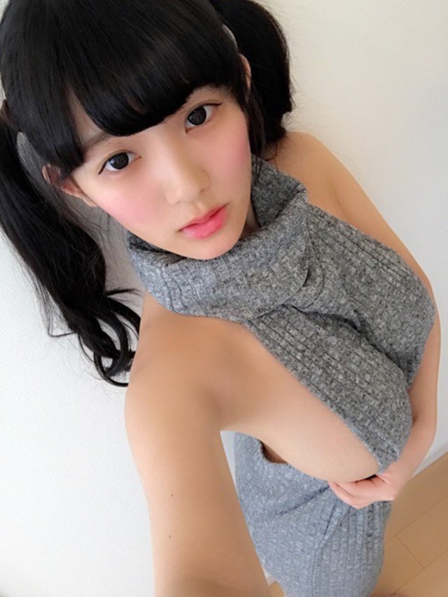 Ngắm loạt ảnh các mỹ nhân 18+ Nhật Bản khi diện áo len trinh nữ - Ảnh 12.