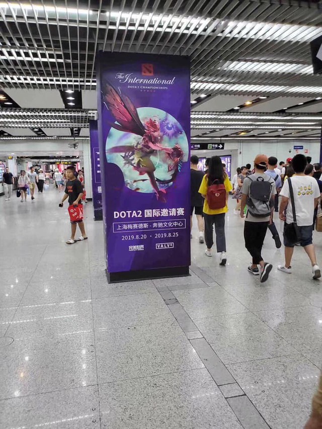 DOTA 2: Choáng với độ chịu chơi của người Trung Quốc, quảng cáo TI9 trên cả máy bay, tàu điện ngầm - Ảnh 4.