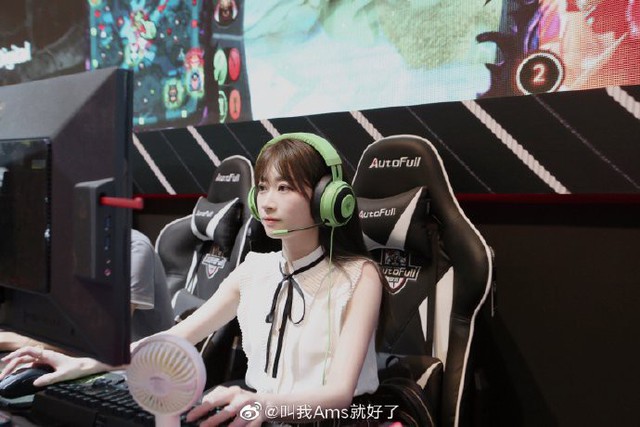 Sở hữu dàn mỹ nhân xinh như thiên thần, TI9 chính là giải đấu đáng xem nhất của Esports thế giới - Ảnh 11.