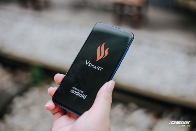 Đánh giá Vsmart Live: Smartphone Việt đáng mua nhất từ trước đến nay - Ảnh 1. Đánh giá Vsmart Live: Smartphone Việt đáng mua nhất từ trước đến nay - Ảnh 1.