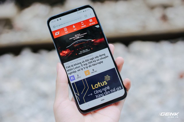 Đánh giá Vsmart Live: Smartphone Việt đáng mua nhất từ trước đến nay - Ảnh 8. Đánh giá Vsmart Live: Smartphone Việt đáng mua nhất từ trước đến nay - Ảnh 8.