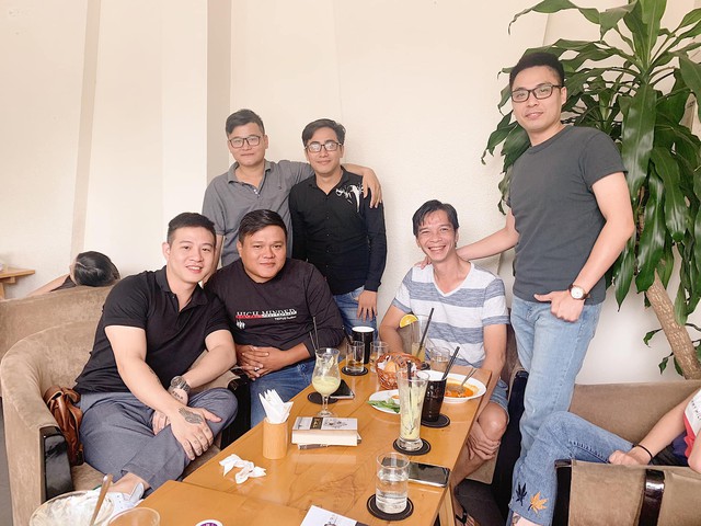 Nhất định không chịu “đấu kiếm”, các anh em tổ chức cả offline “show hàng” để mời gọi chị em gia nhập - Ảnh 5. Nhất định không chịu “đấu kiếm”, các anh em tổ chức cả offline “show hàng” để mời gọi chị em gia nhập - Ảnh 5.