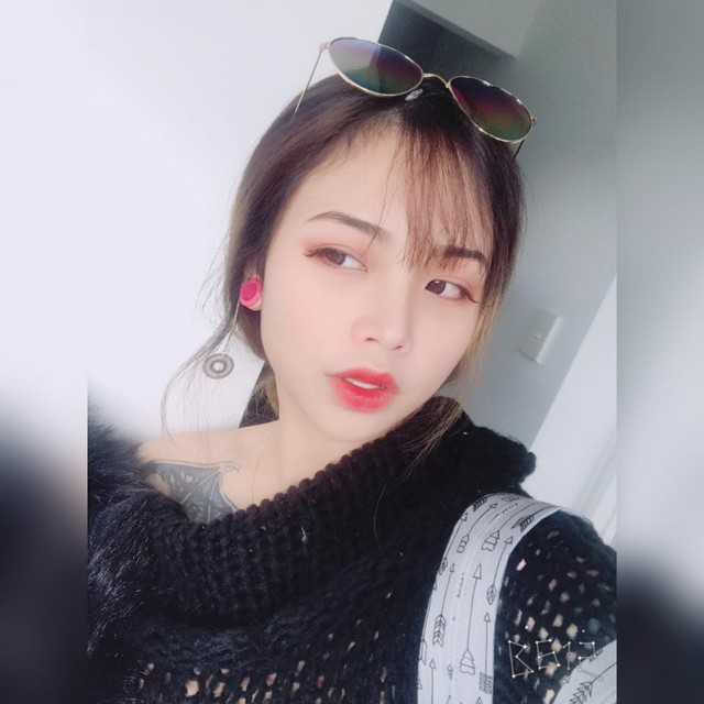 Các hot girl đồng loạt ngoi lên thả thính nhiệt tình chỉ vì... 1 chiếc váy: Con gái dễ dụ đến thế là cùng! - Ảnh 18. Các hot girl đồng loạt ngoi lên thả thính nhiệt tình chỉ vì... 1 chiếc váy: Con gái dễ dụ đến thế là cùng! - Ảnh 18.