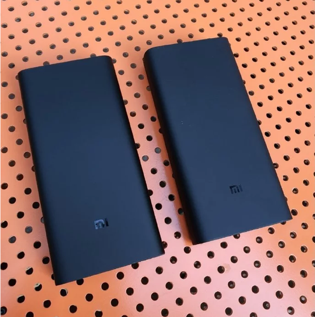 Xiaomi ra mắt sạc dự phòng Mi Power Bank 3 Pro bản mới: Sạc nhanh 2 chiều 50W, 20000mAh, sạc được laptop, giá gần 1 triệu đồng - Ảnh 2. Xiaomi ra mắt sạc dự phòng Mi Power Bank 3 Pro bản mới: Sạc nhanh 2 chiều 50W, 20000mAh, sạc được laptop, giá gần 1 triệu đồng - Ảnh 2.