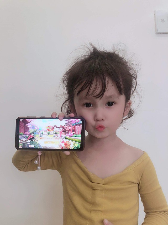Bái phục câu thả thính tượng hình của nữ game thủ: 19 năm không 1 ai theo đuổi, tuột 1 cúc áo... 19 người đuổi theo - Ảnh 18. Bái phục câu thả thính tượng hình của nữ game thủ: 19 năm không 1 ai theo đuổi, tuột 1 cúc áo... 19 người đuổi theo - Ảnh 18.