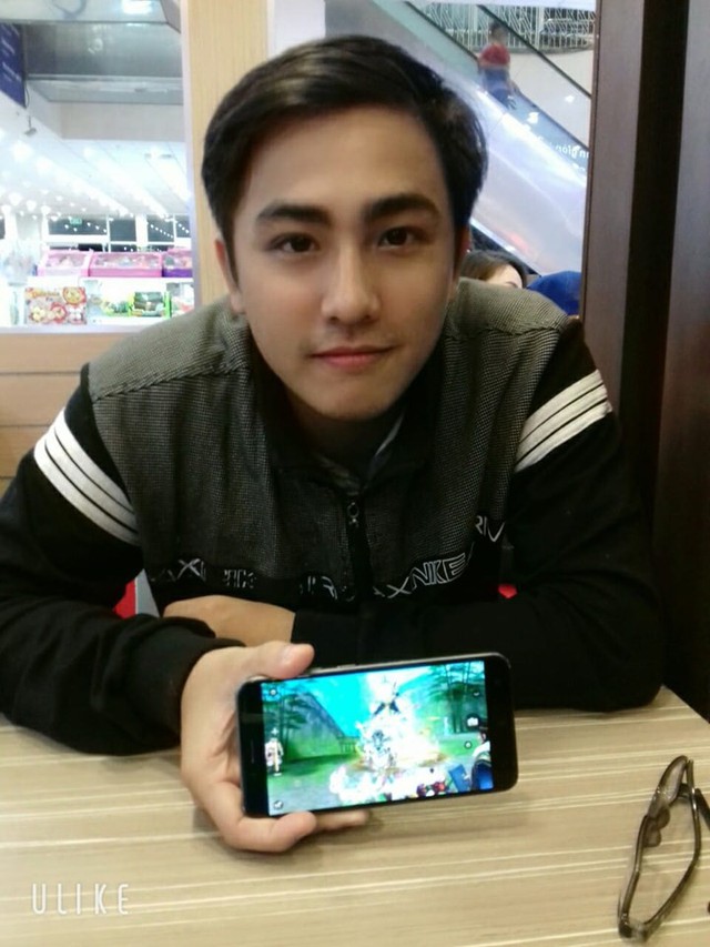 Bái phục câu thả thính tượng hình của nữ game thủ: 19 năm không 1 ai theo đuổi, tuột 1 cúc áo... 19 người đuổi theo - Ảnh 5. Bái phục câu thả thính tượng hình của nữ game thủ: 19 năm không 1 ai theo đuổi, tuột 1 cúc áo... 19 người đuổi theo - Ảnh 5.