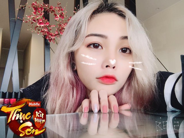 Bái phục câu thả thính tượng hình của nữ game thủ: 19 năm không 1 ai theo đuổi, tuột 1 cúc áo... 19 người đuổi theo - Ảnh 19. Bái phục câu thả thính tượng hình của nữ game thủ: 19 năm không 1 ai theo đuổi, tuột 1 cúc áo... 19 người đuổi theo - Ảnh 19.