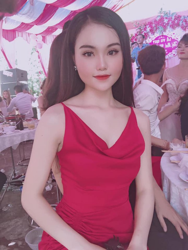 Cô nàng 2k4 CS:GO còn chưa hết “hot”, 500 anh em đã lại tìm ra một “thánh nữ” nữa “ngộp thở” không kém - Ảnh 13. Cô nàng 2k4 CS:GO còn chưa hết “hot”, 500 anh em đã lại tìm ra một “thánh nữ” nữa “ngộp thở” không kém - Ảnh 13.