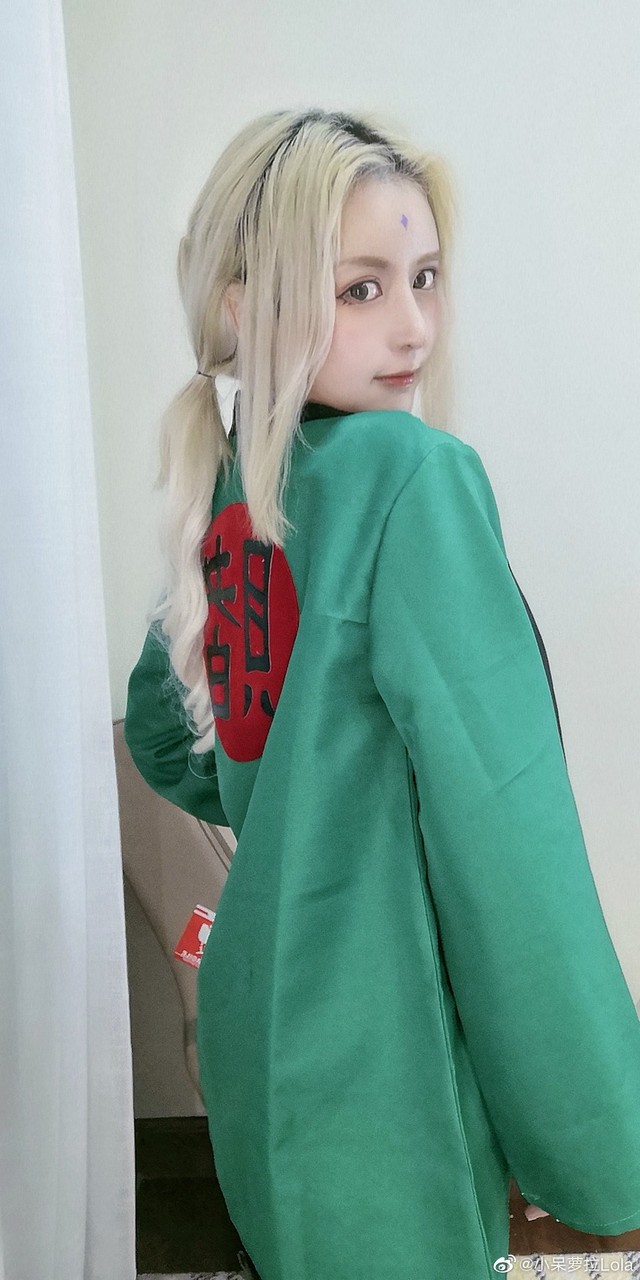 “Chảy nước miếng” với pha cosplay Tsunade siêu vòng 1 của cô nàng mặt học sinh, ngực phụ huynh - Ảnh 3.