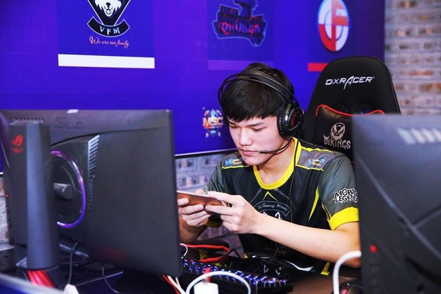 VFM Tí - gã sát thủ lạnh lùng của binh đoàn sói kiêu hãnh VEC Fantasy Main - Ảnh 2. VFM Tí - gã sát thủ lạnh lùng của binh đoàn sói kiêu hãnh VEC Fantasy Main - Ảnh 2.