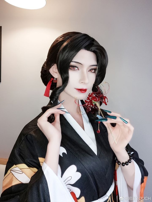 Kimetsu no Yaiba: Kibutsuji Muzan biến hóa khôn lường qua loạt ảnh cosplay siêu chất - Ảnh 9.