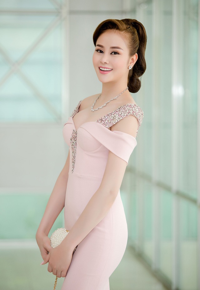 Hoa hậu điện ảnh Sella Trương bất ngờ khoe mình là fan cứng DOTA 2 - Ảnh 15.