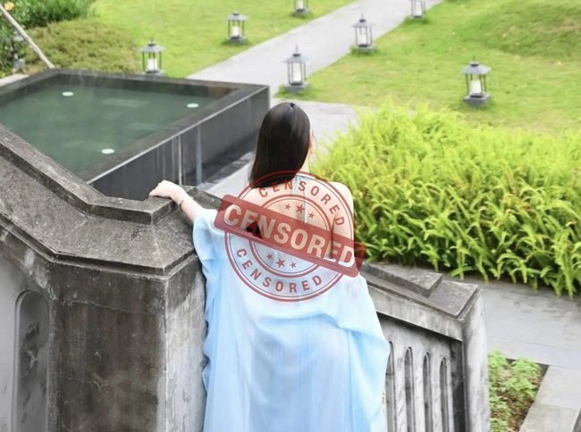 Phẫn nộ trước loạt ảnh "mát mẻ" của nữ du khách dưới chân núi Yên Tử, báo động tư duy sống ảo lệch lạc tại điểm đến tâm linh- Ảnh 3.