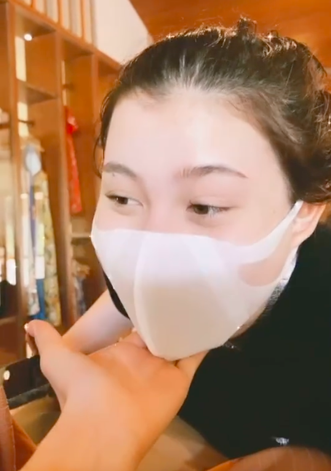 Sunna bị dân tình réo tên giữa lúc xôn xao chuyện tình cảm của Xoài Non có biến, từ một clip?- Ảnh 4. Sunna bị dân tình réo tên giữa lúc xôn xao chuyện tình cảm của Xoài Non có biến, từ một clip?- Ảnh 4.