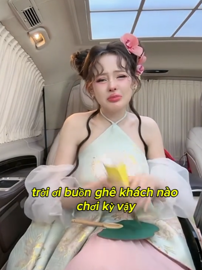 Ngân 98 thái độ ra mặt khi nhận lì xì rỗng- Ảnh 2.