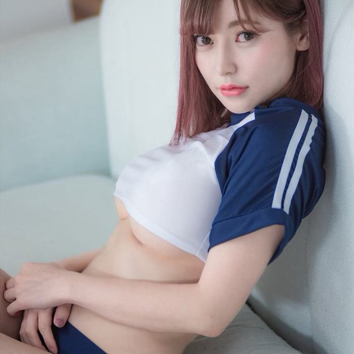 Da trắng mặt xinh, nàng Youtuber Nhật Bản chẳng có tài năng gì mà cũng sở hữu kênh Youtube tới 250.000 lượt theo dõi - Ảnh 1. Da trắng mặt xinh, nàng Youtuber Nhật Bản chẳng có tài năng gì mà cũng sở hữu kênh Youtube tới 250.000 lượt theo dõi - Ảnh 1.