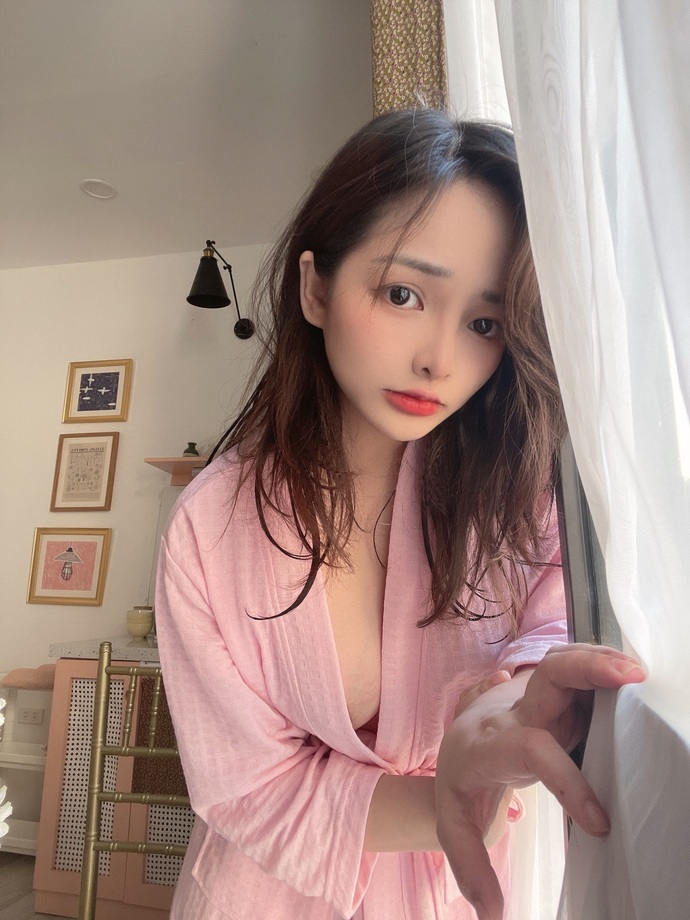 Chán cosplay, hot girl Mimi Chan tung ảnh mặt mộc, khoe nhan sắc giản dị nhưng không kém phần gợi cảm - Ảnh 5.