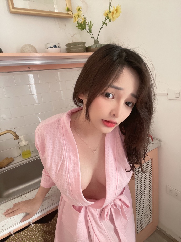 Chán cosplay, hot girl Mimi Chan tung ảnh mặt mộc, khoe nhan sắc giản dị nhưng không kém phần gợi cảm - Ảnh 6.