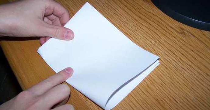 Bạn có thể gấp đôi một tờ giấy tối đa bao nhiêu lần?