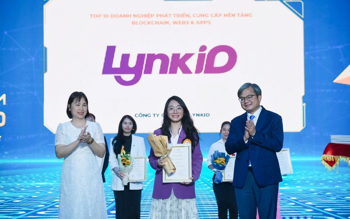 LynkiD lập cú hattrick 3 hạng mục “Top 10 Doanh nghiệp Công nghệ số xuất sắc Việt Nam 2025”