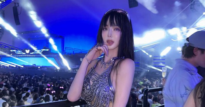 Nữ DJ khiến fan "đứng hình" vì cứ xuất hiện là khiến fan ngây ngất