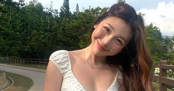 Hot girl 2k4 sở hữu nhan sắc ngây thơ nhưng body đẹp như nữ thần Hy Lạp