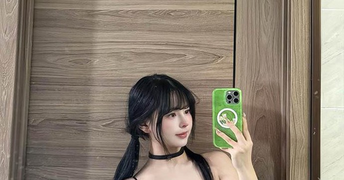 Hot girl gây bão triệu view với trend “biến hình”