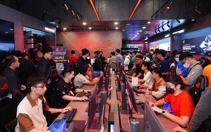 ROG Exclusive Store by An Phát ra mắt ấn tượng - Hứa hẹn bùng nổ trải nghiệm laptop cao cấp