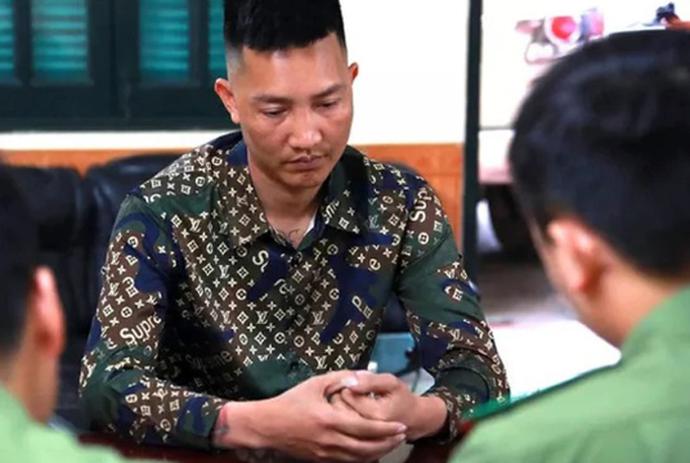 Huấn Hoa Hồng là ai?