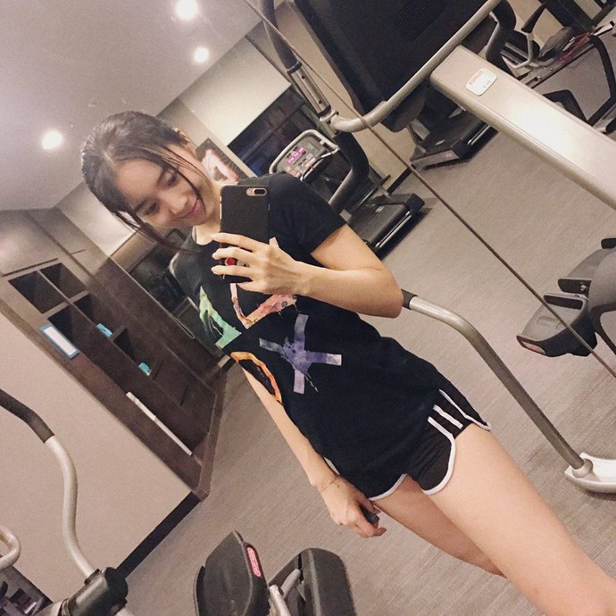 Ngắm nhìn nhan sắc đời thường của MC Candice - cô nàng MC quyến rũ của LMHT Trung Quốc - Ảnh 13. Ngắm nhìn nhan sắc đời thường của MC Candice - cô nàng MC quyến rũ của LMHT Trung Quốc - Ảnh 13.