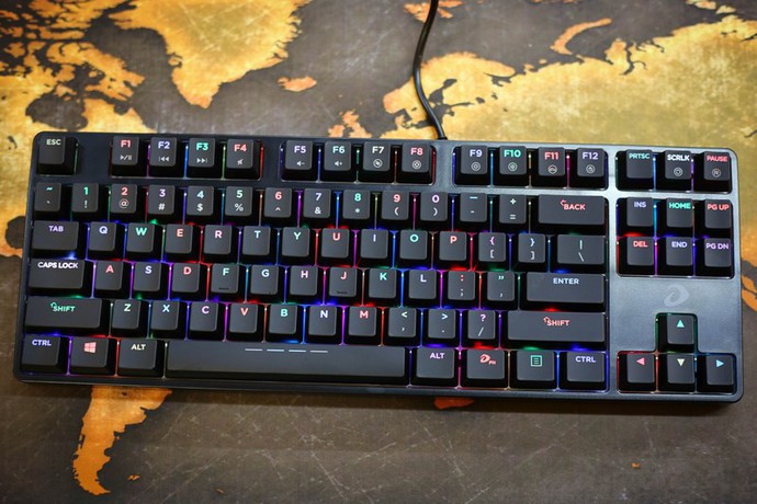 Trên tay DareU DK880 RGB: Bàn phím cơ đổi màu cực xịn, giá lại phải chăng