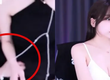 Bất ngờ bị gã đàn ông lạ "đột kích", ôm và nhấc bổng từ phía sau, nữ streamer xinh đẹp khiến người xem sốc nặng