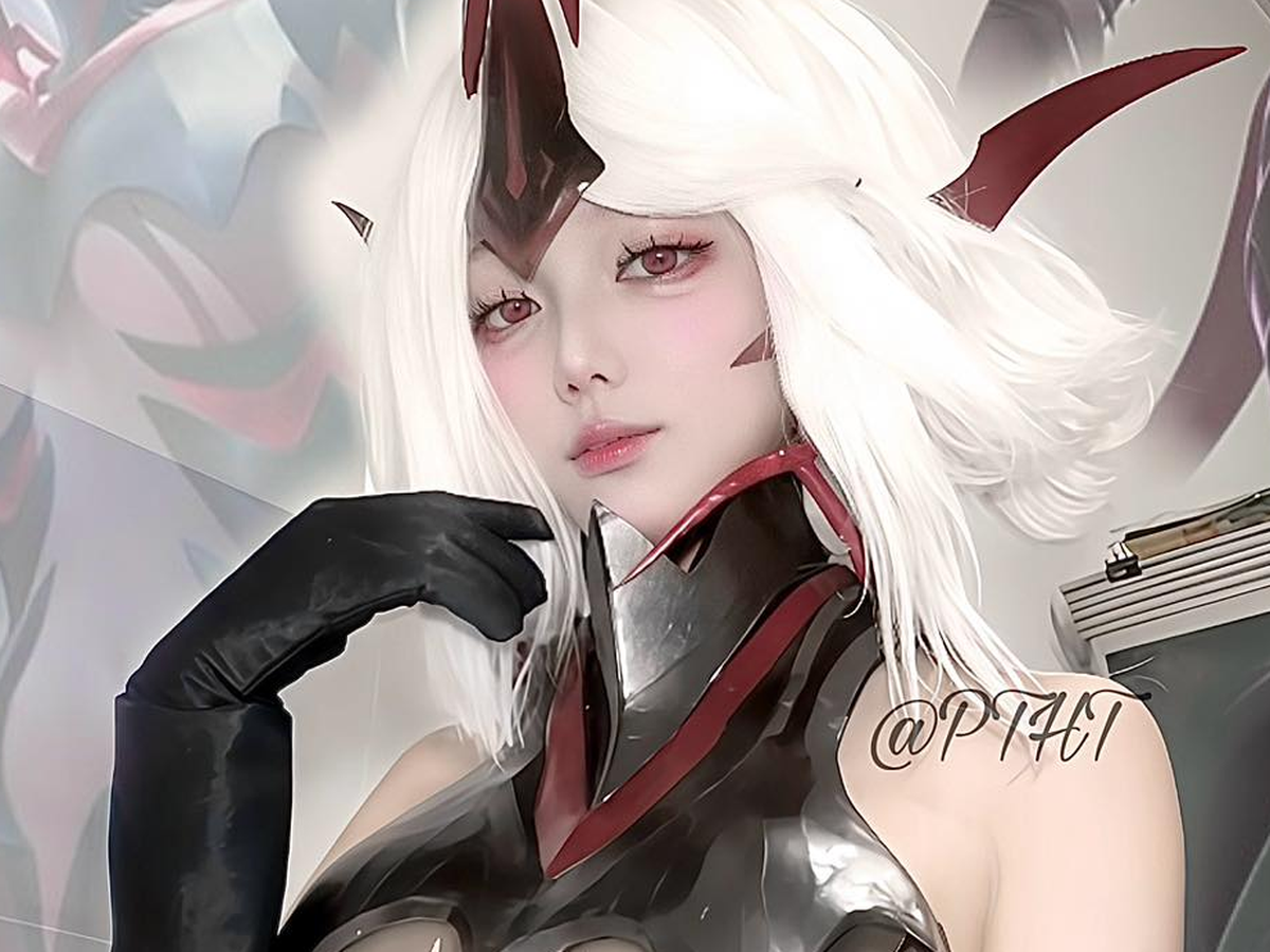 Màn cosplay Violet Huyết Ma Thần khiến anh em game thủ ngất ngây mê đắm