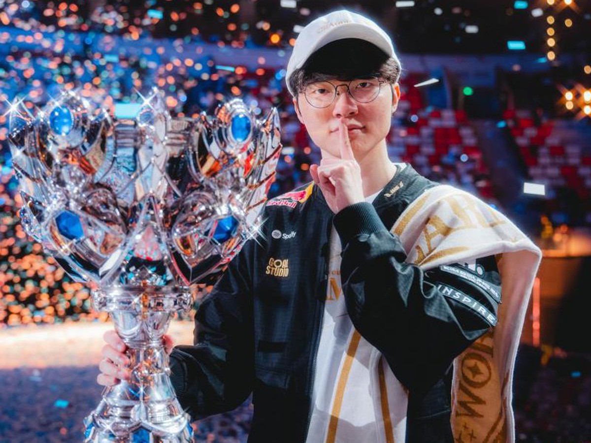 T1 và Faker: Từ huyền thoại sống của cả một thế hệ game thủ đến thần tượng của văn hoá đại chúng